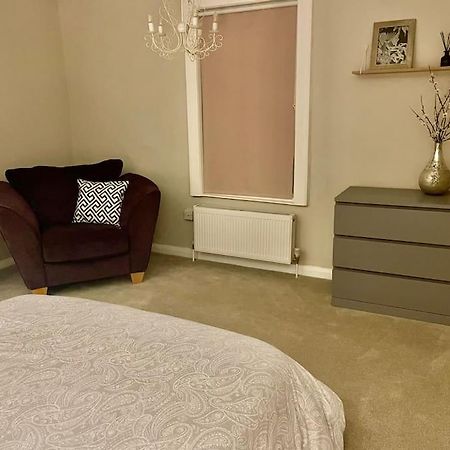 Stylish & Spacious 2 Storey, 3 Bed Apartment Gravesend Eksteriør billede