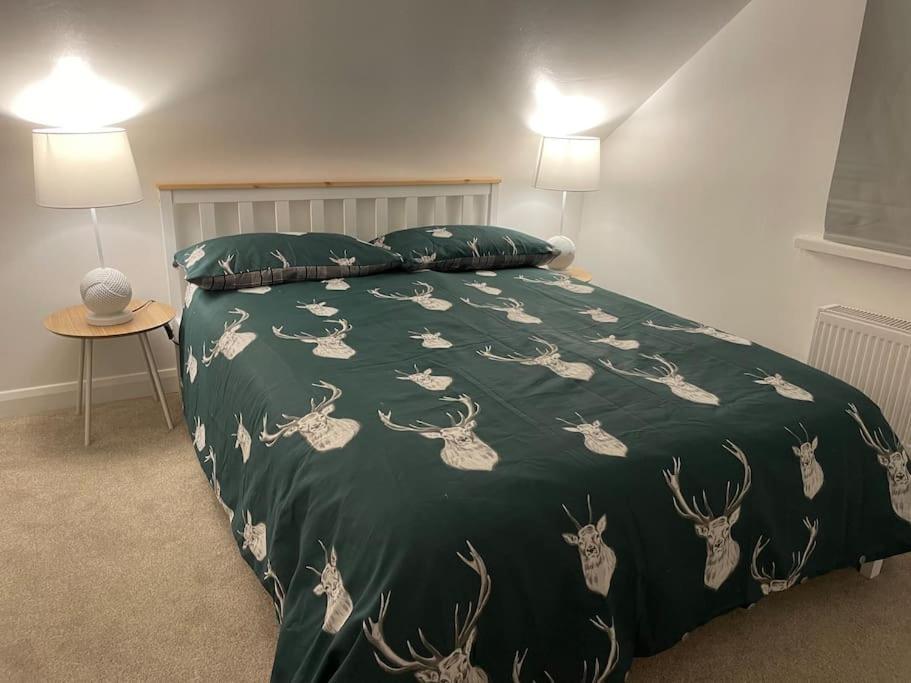 Stylish & Spacious 2 Storey, 3 Bed Apartment Gravesend Eksteriør billede
